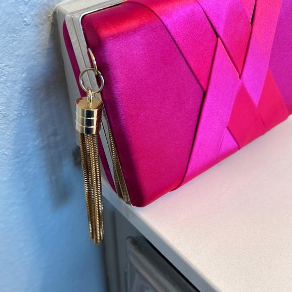 Elegant Pink Clutch Bag - Picture 2 of 4
